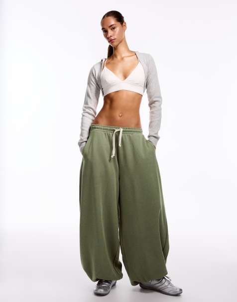 Bershka Balloon plush trousers in khaki