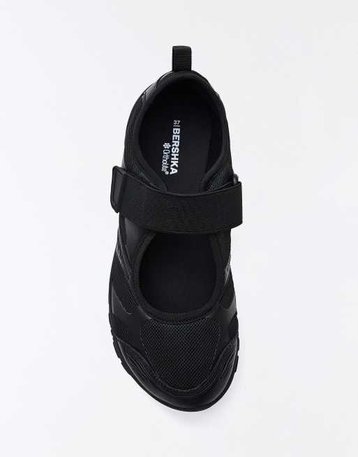 Bershka Barefoot sports ballet flats in black, 4 of 7