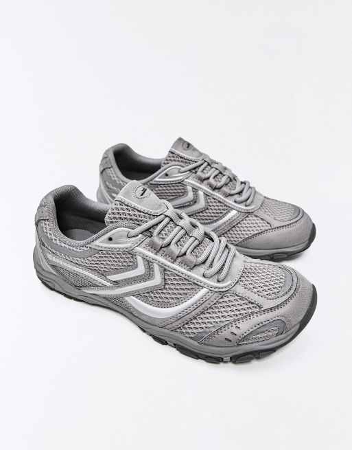 Bershka Barefoot trainers in white, 2 of 7