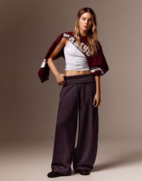 Bershka Barrel fit plush trousers in purple - view 1