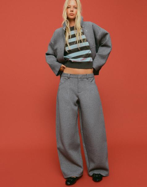 Bershka Barrel-Hose mit Abnähern in Grau - view 1