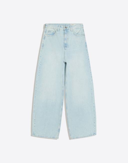 Bershka Barrel-jeans med spænde bagpå i lyseblå, 5 af 5