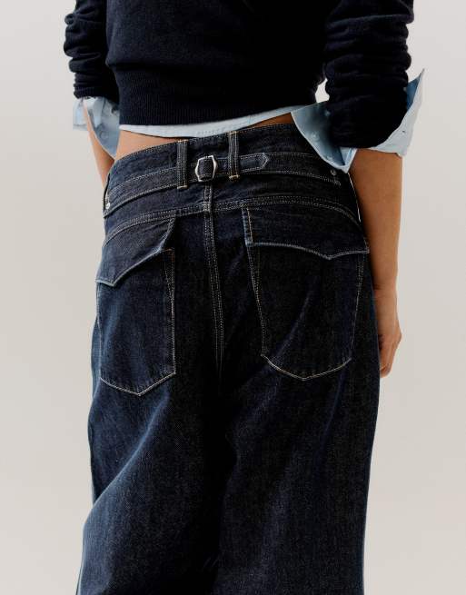 Bershka barrel jeans met gesp op de achterkant in blauw, 4 van 5