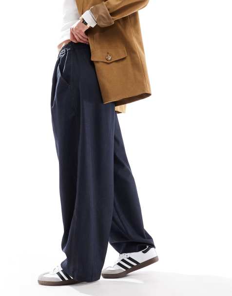 Bershka barrel leg tailored trousers in navy - view 1