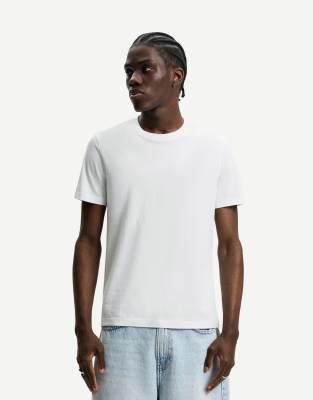 Bershka Basic short-sleeved t-shirt in white - view 1