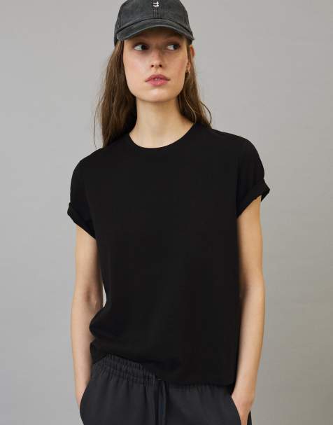 Bershka – Basic – Svart t-shirt med korta ärmar - view 1
