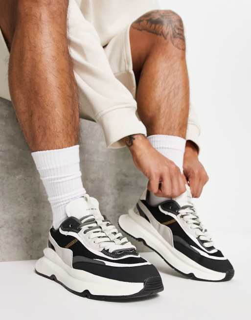 Bershka Baskets de course chunky Noir et blanc