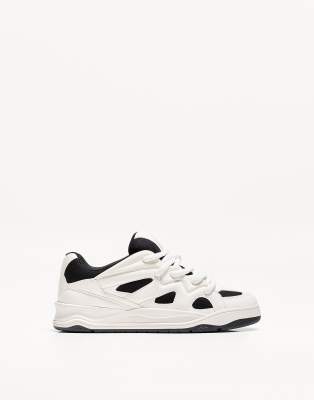 Bershka - Baskets style skate à détails contrastants - Blanc