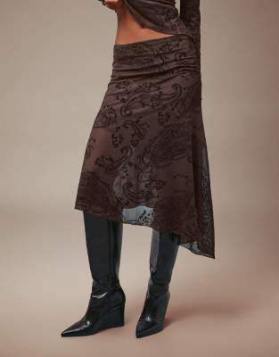 Bershka - Bedruckter Midirock in Braun-Brown