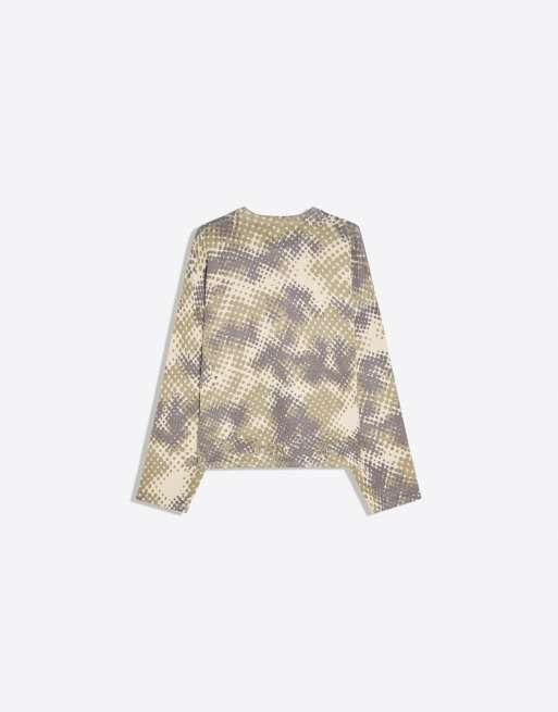 Bershka bedruckter Pullover mit Rundhalsausschnitt in Khaki, 6 von 6