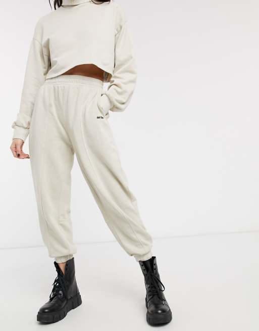 Bershka – Beiga mjukisbyxor i oversize-modell med 