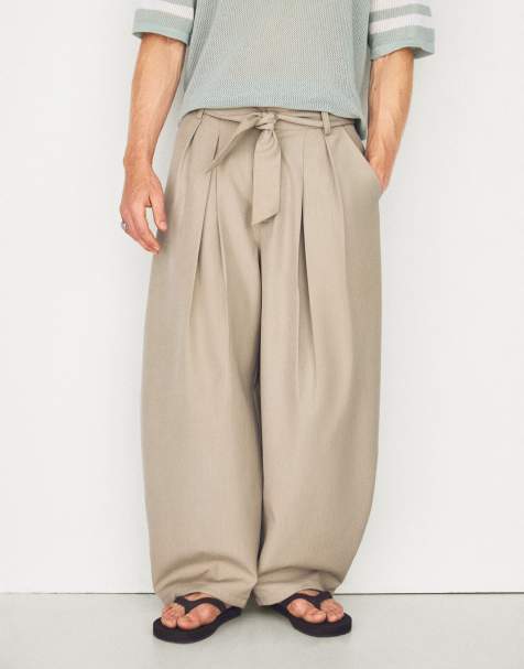 Bershka - Beige bukser med barrel-ben og indsnit samt bælte - view 1