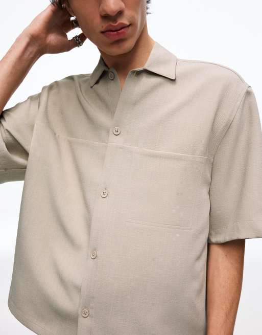 Bershka – Beige, figursydd skjorta med korta ärmar och boxig passform, 3 av 4