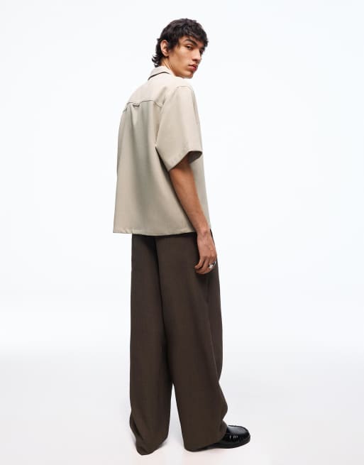 Bershka – Beige, figursydd skjorta med korta ärmar och boxig passform, 4 av 4