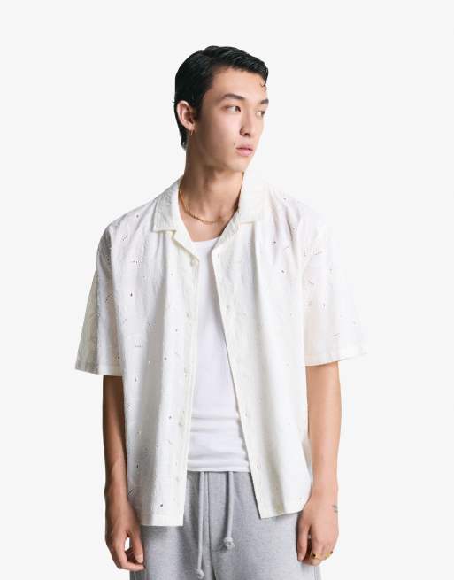Bershka - Beige kortærmet skjorte med blomsterbroderi