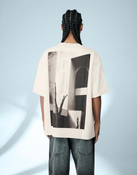Bershka – Beige t-shirt med korta ärmar och fleecetryck - view 1