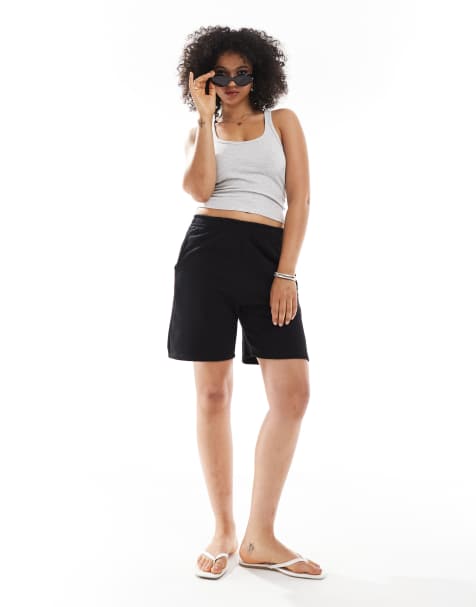 Bershka - Bermuda en molleton avec détail brodé - Noir - view 1