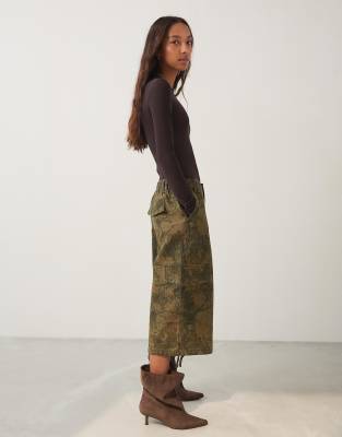 Bershka - Bermuda imprimé - Kaki-Vert