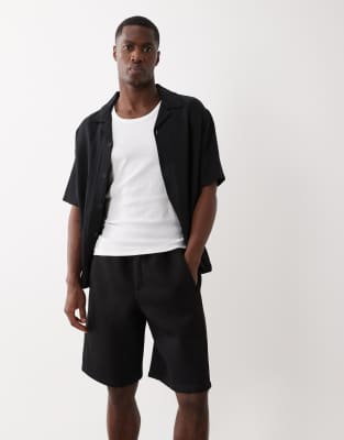 Bershka - Bermuda oversize effet néoprène - Noir