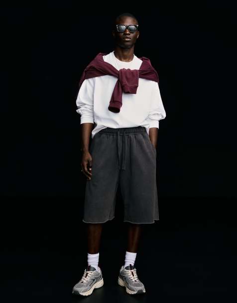 Bershka - Bermudashort van jersey met onafgewerkte rand in lichtgrijs - view 1