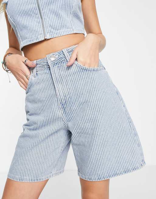 Bershka – Bermudashorts mit Nadelstreifen und Schlaufendetail