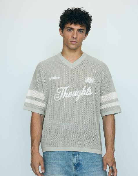 Bershka besticktes Mesh-T-Shirt mit V-Ausschnitt in Grün - view 1