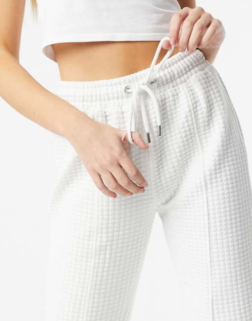 Bershka – Białe joggersy o waflowym splocie, 2 z 4