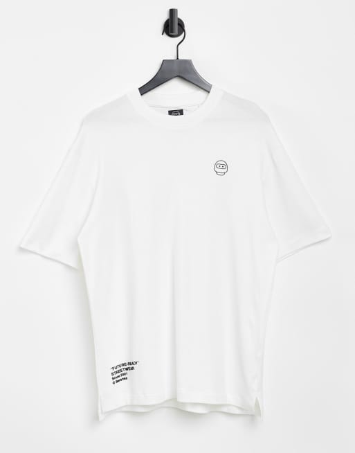 Bershka – Biały dopasowany T-shirt o pudełkowym kroju