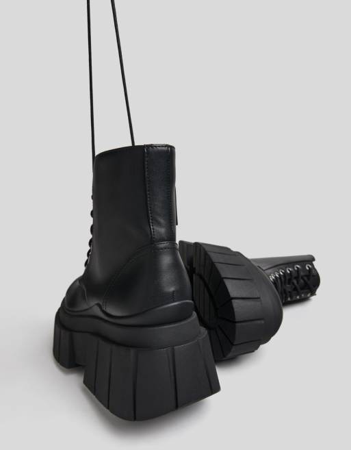 Bershka – Biker-Schnürstiefel mit Plateausohle in Schwarz, 2 von 4