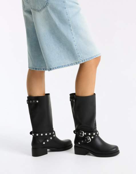 Bershka Biker-Stiefel mit Nieten in Schwarz - view 1
