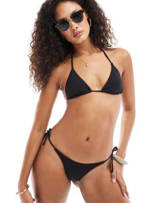 Bershka - Bikinioberteil in Schwarz mit Bindedetail, Kombiteil