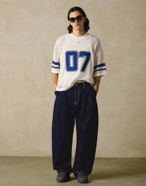 Bershka - Blå jeans med tøndeformede ben og indsnit - view 1
