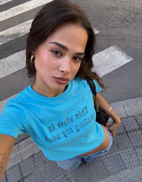 Bershka - Blå kortærmet T-shirt med print - view 1