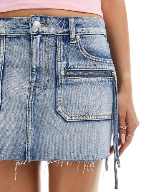Bershka – Blå minikjol i denim och cargostil med råskurna kanter, 2 av 5