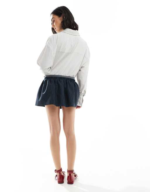 Bershka - Blå skater-mininederdel med dobbelt linning og nålestriber, 4 af 5