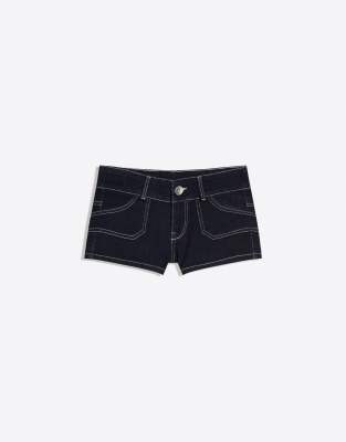 Bershka - Blaue Jeansshorts-Marineblau