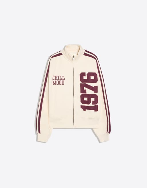 Bershka blød sweatshirt med lynlås og patch i råhvid, 5 af 5
