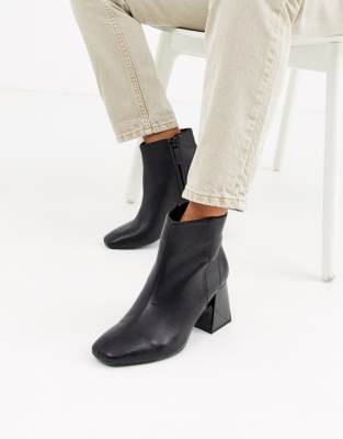 block heel chelsea boots