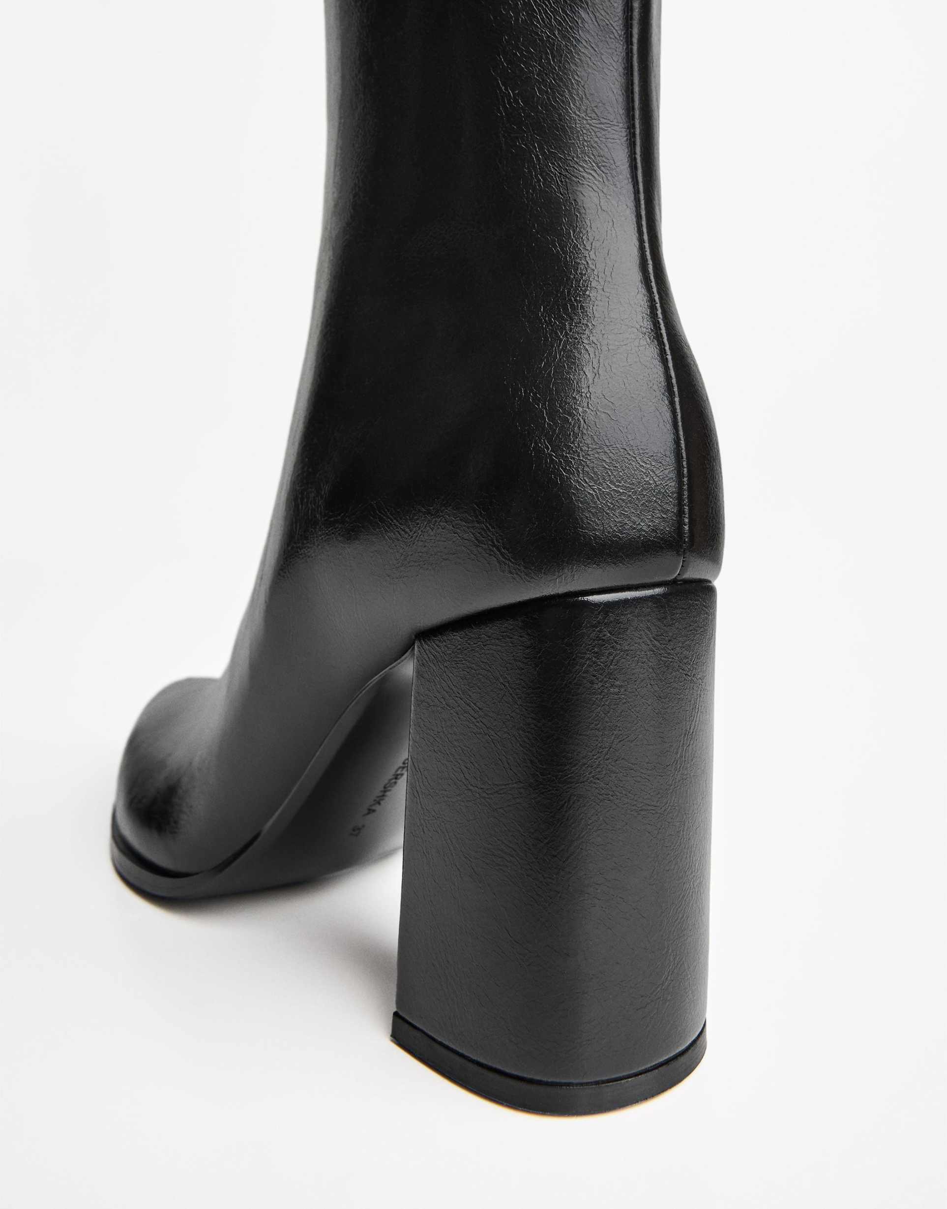 Bershka Block heel boots in black