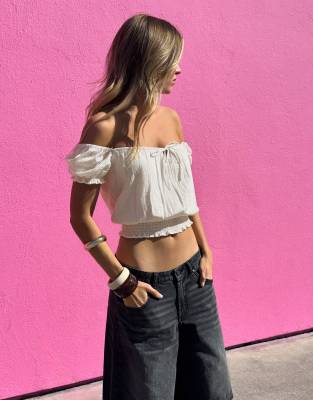 Bershka - Blouse champêtre à manches bouffantes - Blanc