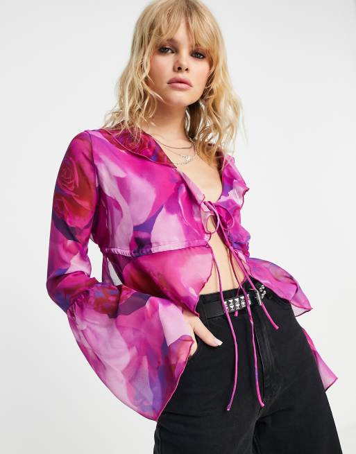 Bershka – Bluse mit Rüschenbesatz in Rosa mit Blumendruck, Schnürung auf der Vorderseite, 2 von 4