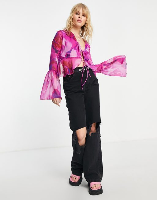 Bershka – Bluse mit Rüschenbesatz in Rosa mit Blumendruck, Schnürung auf der Vorderseite, 4 von 4