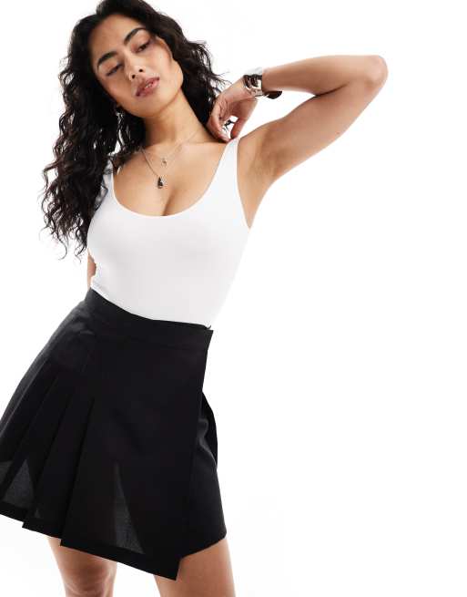 Bershka - Body in poliammide con scollo rotondo bianco