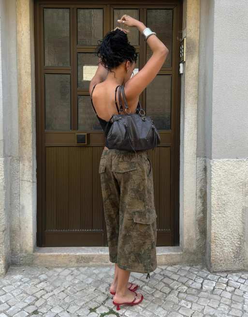 Bershka - Body nero con scollo rotondo e spalline sottili, 3 di 5