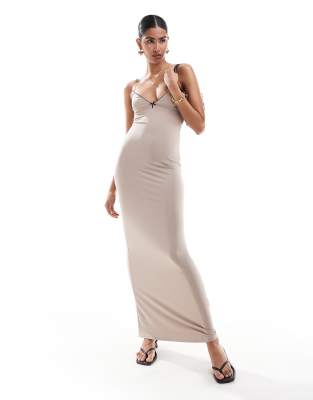 Bershka - Bodycon-Maxikleid in Nerzrosa mit schmalen Trägern und Schleifendetail-Neutral