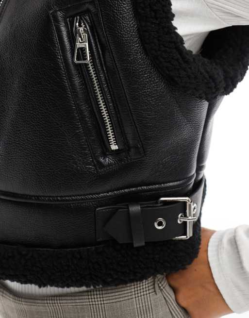 Bershka - Bodywarmer met imitatieschapenvacht in zwart, 2 van 4