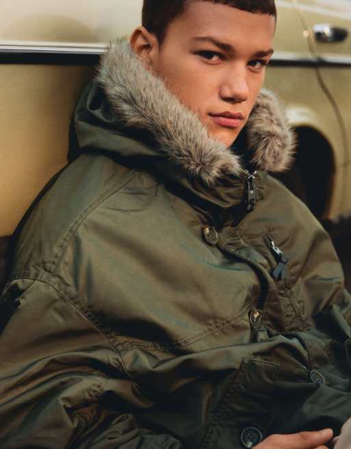 Bershka bomberjack met faux-furcapuchon in kaki, 4 van 7