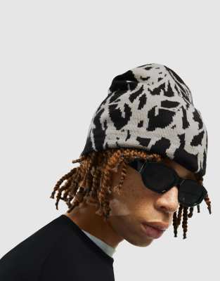 Bershka - Bonnet en jacquard - Noir