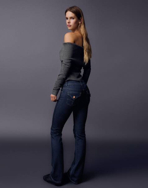 Bershka Boot-cut jeans in blue - view 1