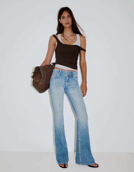 Bershka bootcut jeans in lichtblauw, 2 van 5